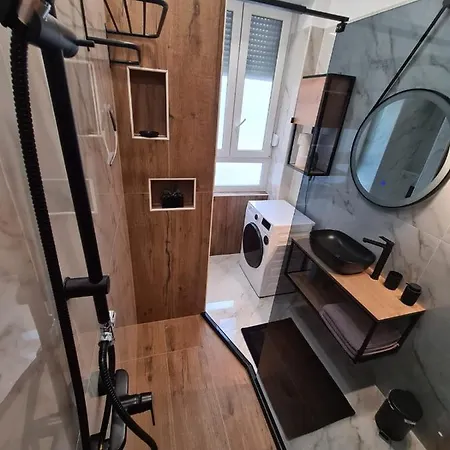 アパート Premium Class Apartmant - Free Parking ザダル