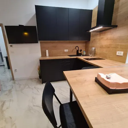 Premium Class Apartmant - Free Parking 자다르