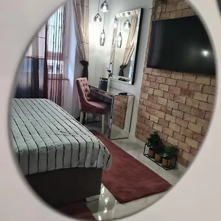 Premium Class Apartmant - Free Parking Lägenhet