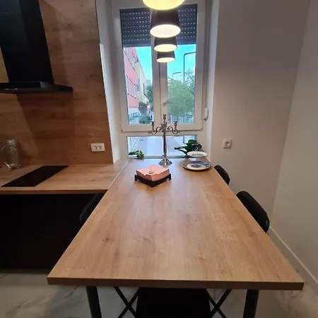 Premium Class Apartmant - Free Parking דירה *